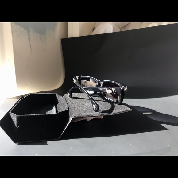 Premium Designer Raw 7 sunglasses 🕶 - Picture 3 of 7